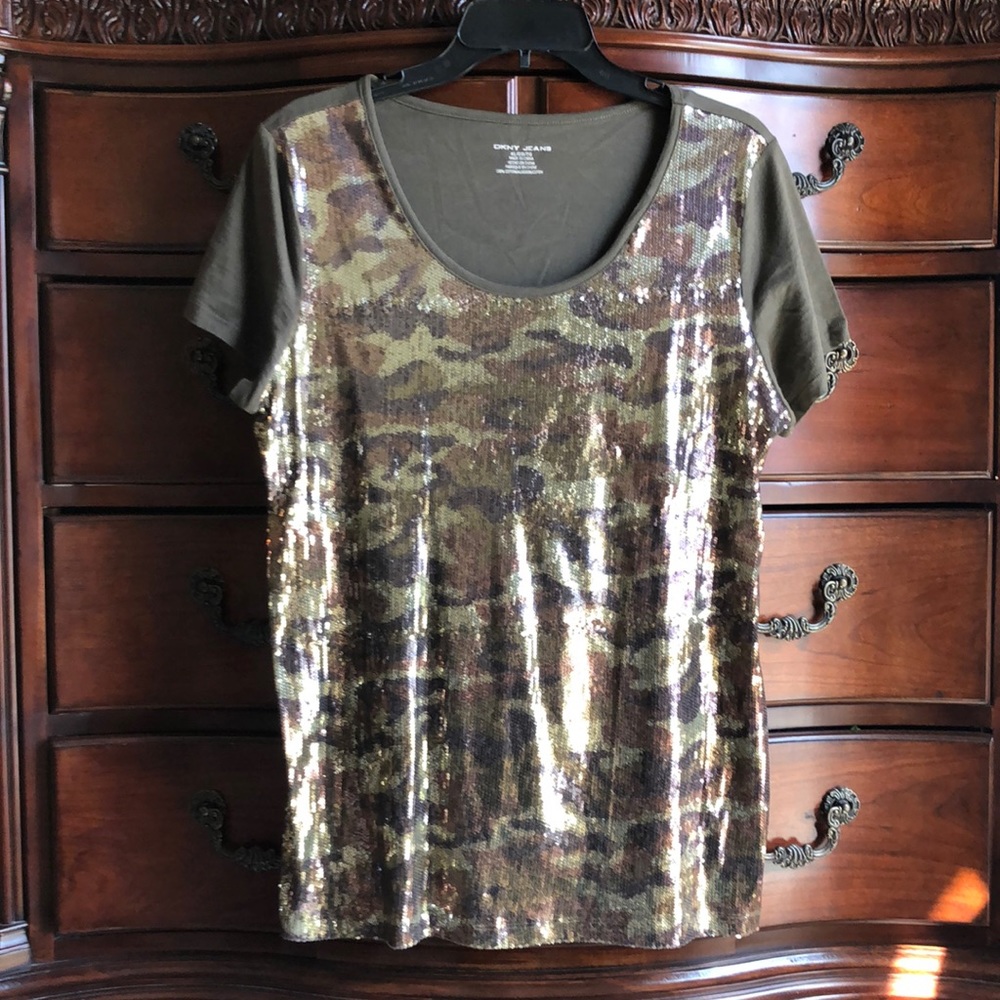 NWOT sequined camo T-shirt
